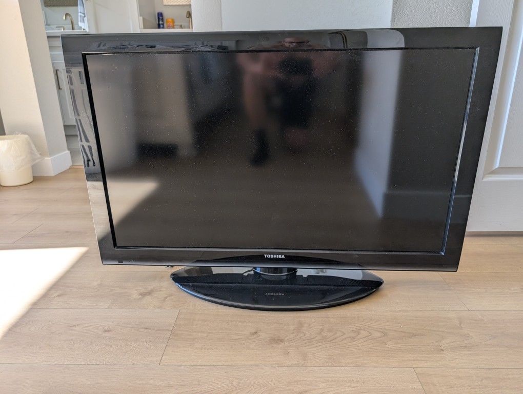 Toshiba 40 Inch TV