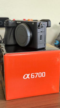 Sony A6700