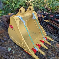 36" Cat 315 316 318 Excavator Bucket 