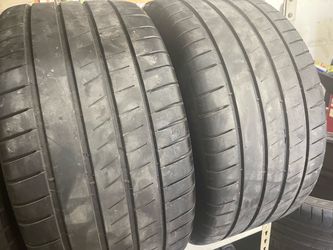 305-30-21 Michelin 2x tires 90%