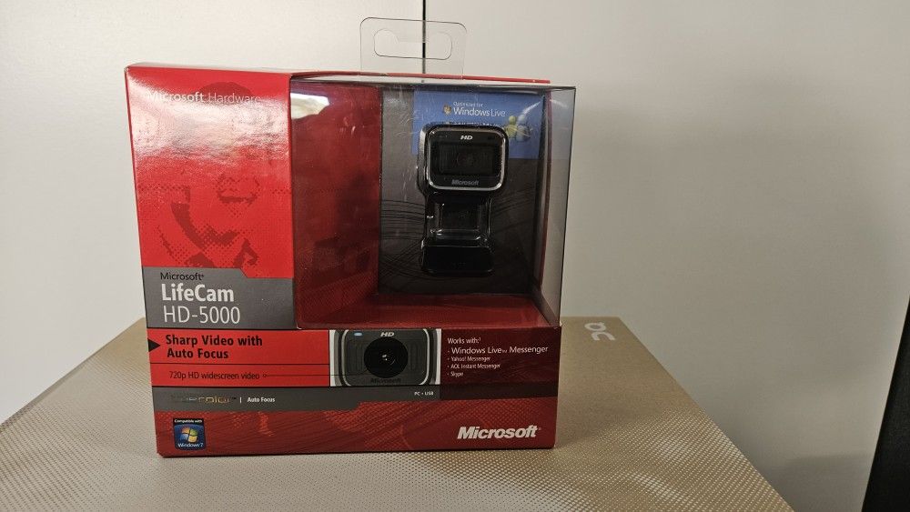 Microsoft life cam HD 5000. NEW WEB CAMERA