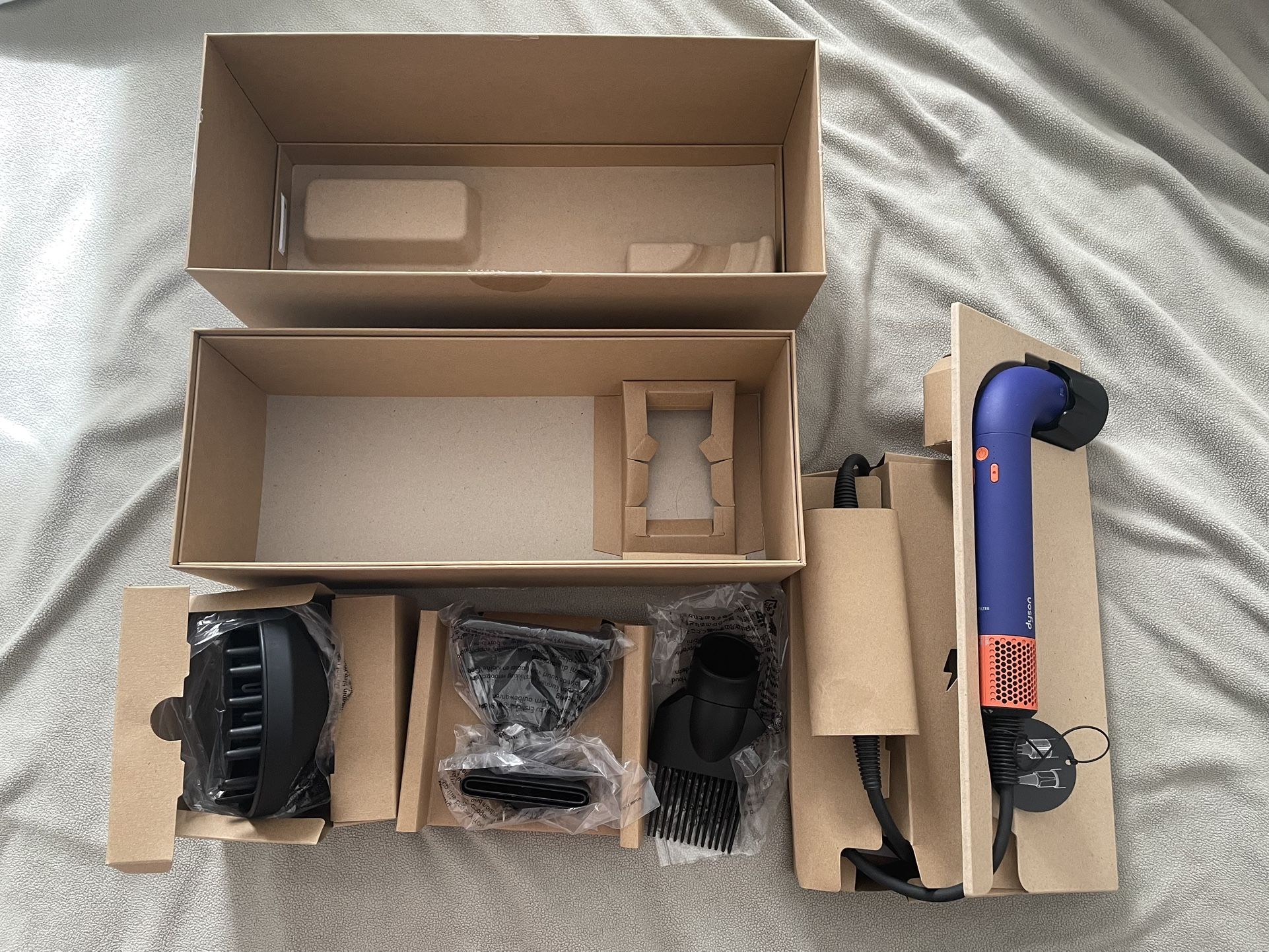 Dyson Supersonic r™️ Professional hair dryer (Vinca Blue/Topaz)
