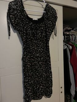 Floral Black Scrunchie Dress