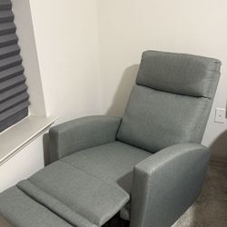 Dream On Me - Chatham Basic Glider (Grey)