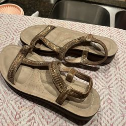 Sandalias