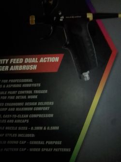 Black widow gravity feed dual action trigger airbrush