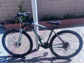 Novara WTB Bike 29’ new chain, tires, and grips
