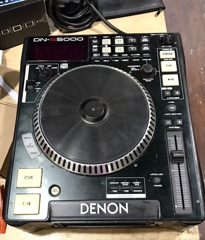 ^^^ DENON DNS-5000 Digital DJ CD Player /