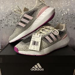 ❤️ NEW Adidas Originals Athletic Shoes, Adidas Sneakers, Adidas Athletic Wear, Adidas Originals Running shoes, Sz 9.5