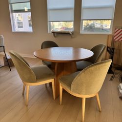 Round Dining Table