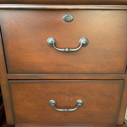 Beautiful Real Wood Desk And File Cabinet Matching Set