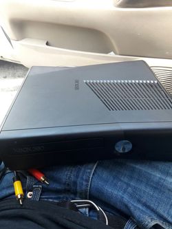 Xbox 360 No Harddrive/Controllers