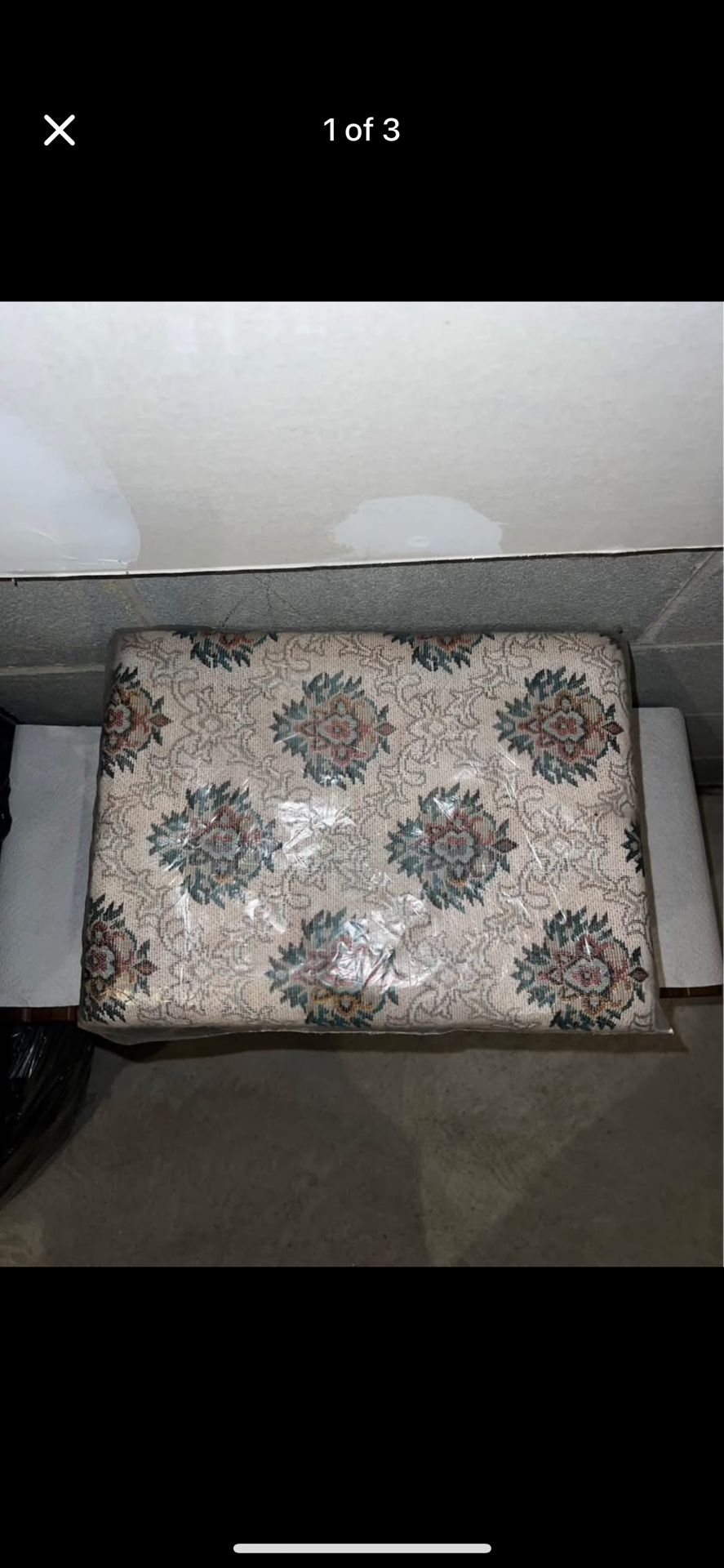 🌸 Vintage Upholstered Wooden Footstool – Floral Fabric Top 🌸