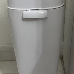 Diaper Genie And Refills