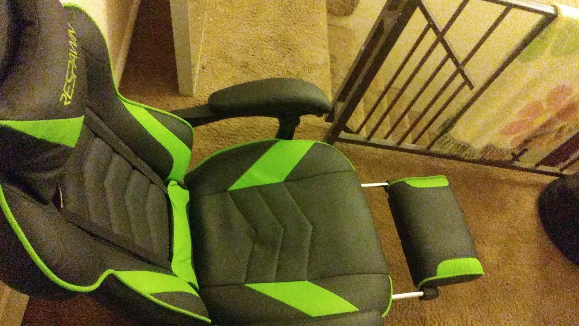 Respawn 110 game chair for Sale in Ontario, CA OfferUp