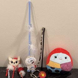 FIVE (5) CAT TOYS in SOFT BASKET - price includes all toys + basket & is firm as posted.