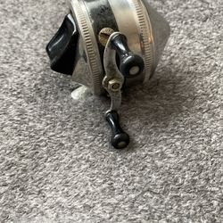 Vintage Zebco 33 Fishing Reel -Works Great