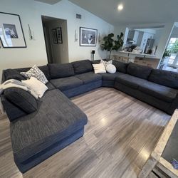 Living Spaces Couch (custom - with pull out bed)