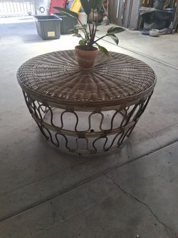 Mezita para afuera de casa