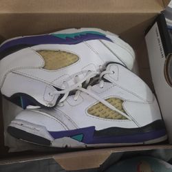 Retro jordans 5s grapes  9c  kids