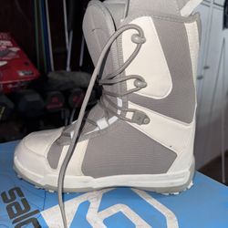 Salomon Snowboard Boots Sz6 women’s 