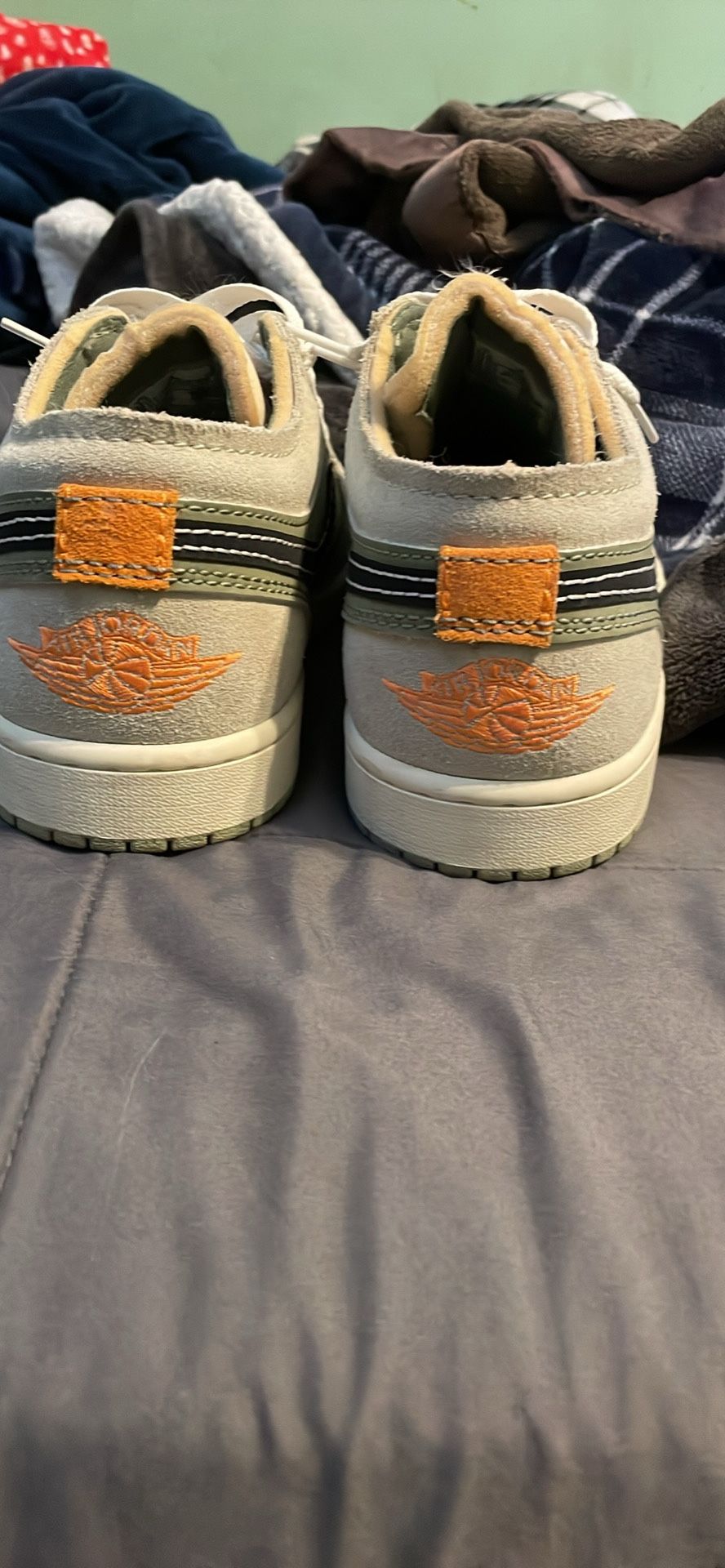 Air jordan 1 low craft olive size 11.5