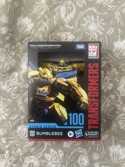Studio Series 100 Bumblebee