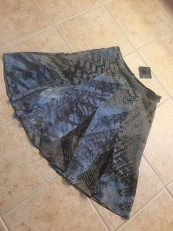 NEW Apostrophe 6P animal Print skirt $8