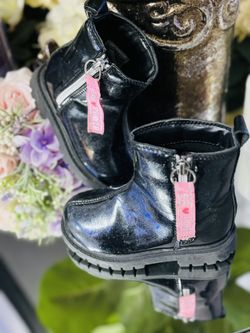 Boots (size 7 ) 