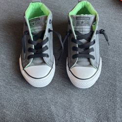Converse Size 2 Youth