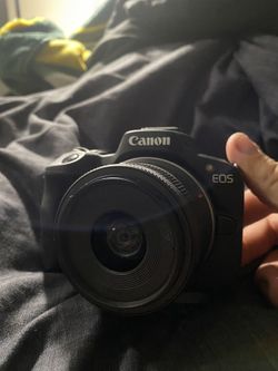 Canon R50