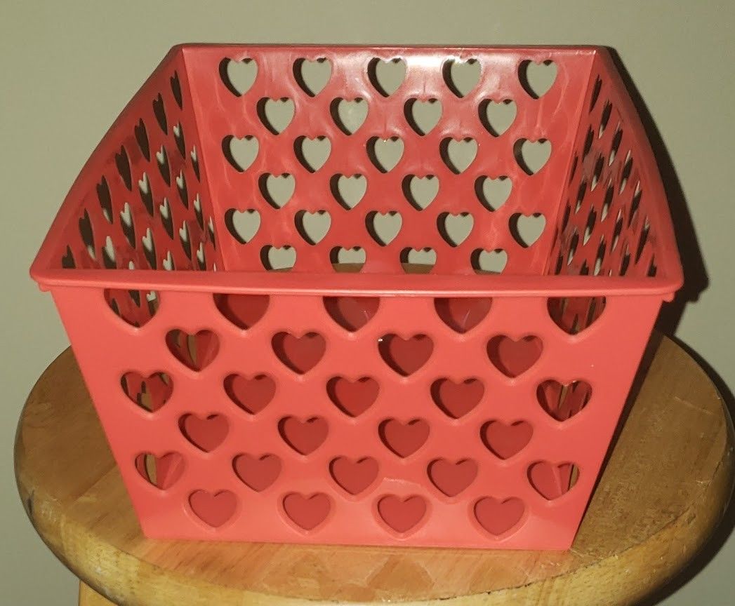 Red Heart Design Rectangle Plastic Storage Bin/Container