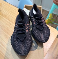 Yeezy 350 V2 CMPCT