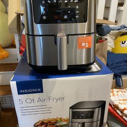 Insignia 5 Qt Digital Air Fryer NS-AF5DSS2