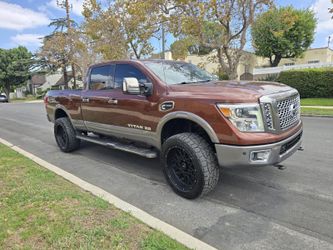 2016 Nissan Titan