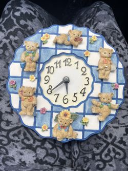 Cute Small Bear Clock