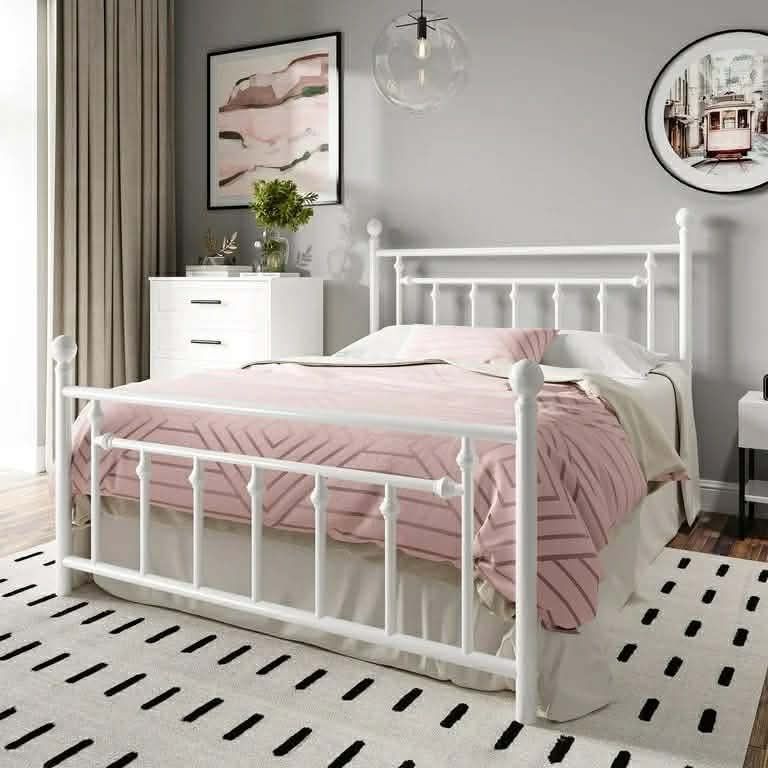 Full Size Metal Platform Bed Frame with Victorian Style Headboard & Footboard, Under-Bed Storage, White