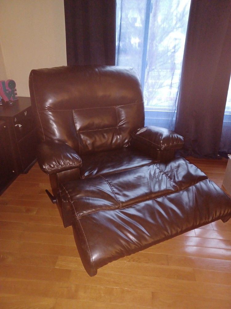 Vibrating Recliner Chair