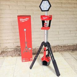 Milwaukee 18V Rocket Dual Power Tower Light (Tool-Only)