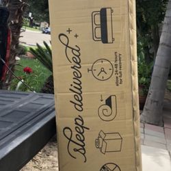 Brand New 10” King Size MemoryFoam Mattress. Ashley Chime