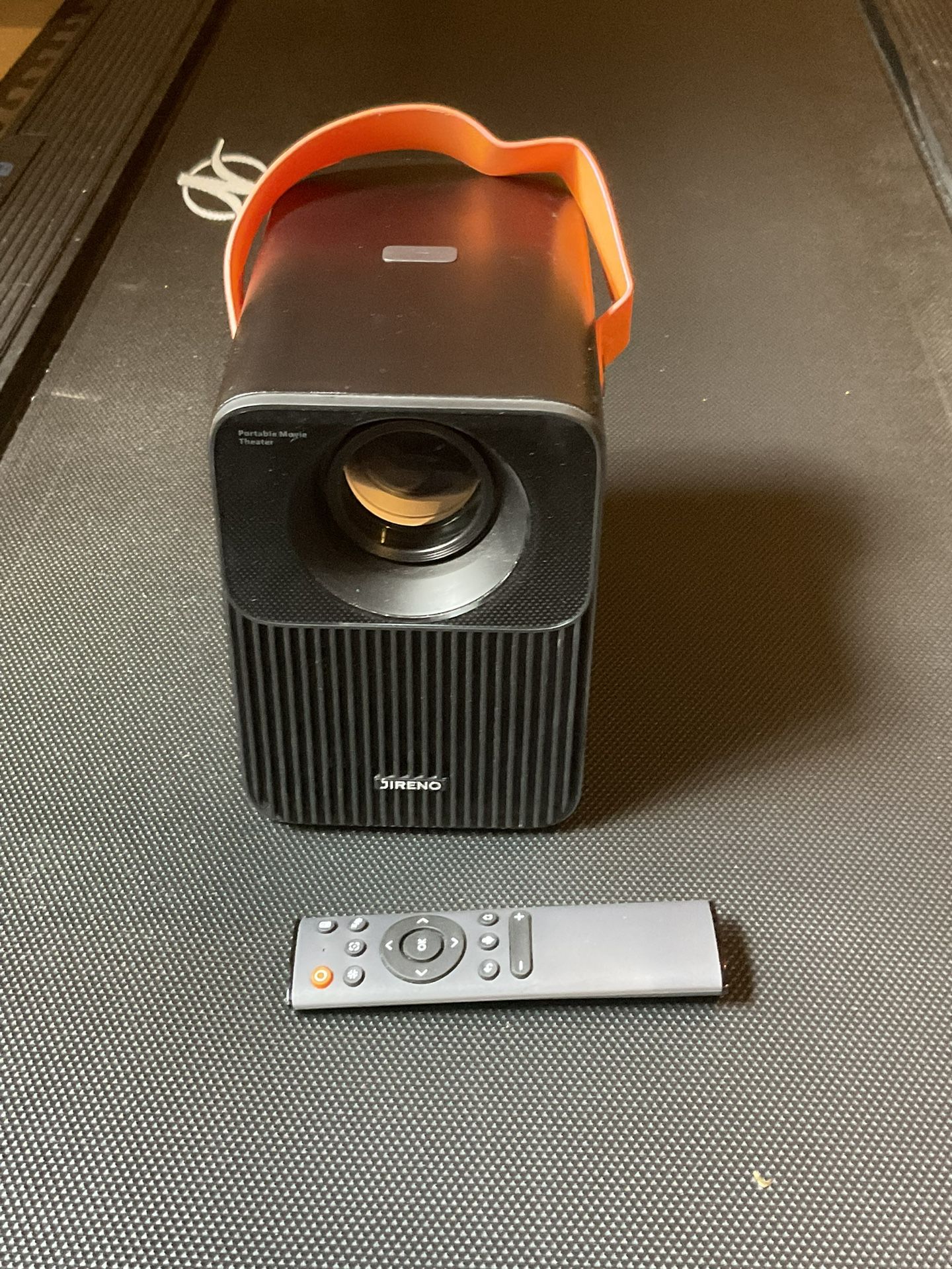 Portable Projector And Screen