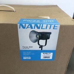 Nanlite Forza 300 LED
