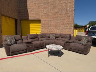Power Reclining Sectional (La-Z-Boy)    FREE DELIVERY 🚚