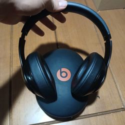 Beats Studio 3s 
