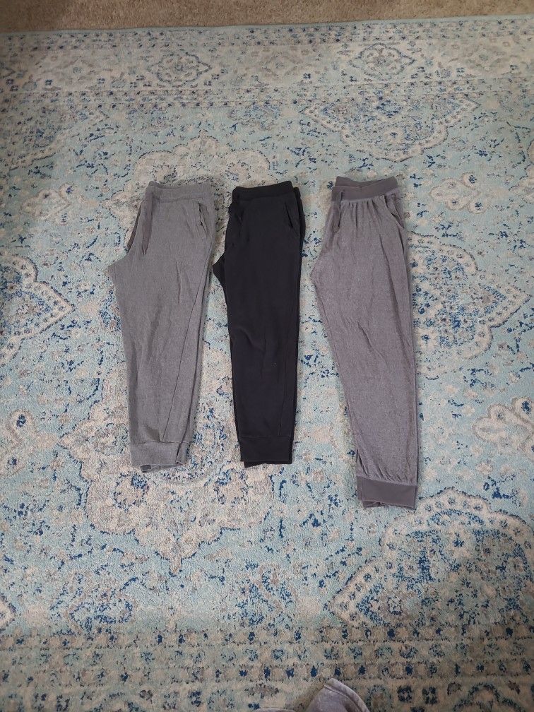 3 Pairs Mens jogger pants - size Large