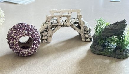 Aquarium Decorations $10 