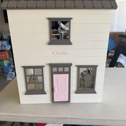 Pottery Barn Kids Westport Doll House With Accessories 