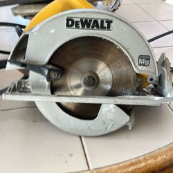 Saw electric Dewalt