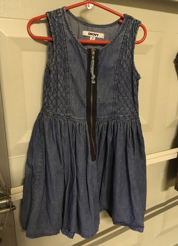 Dress size 5 DKNY Great Condition