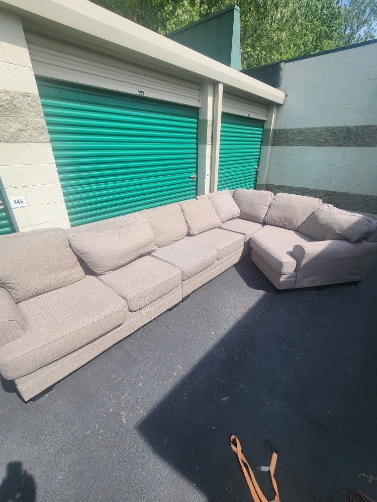 Grey Sectional Couch 💎 Delivery Available